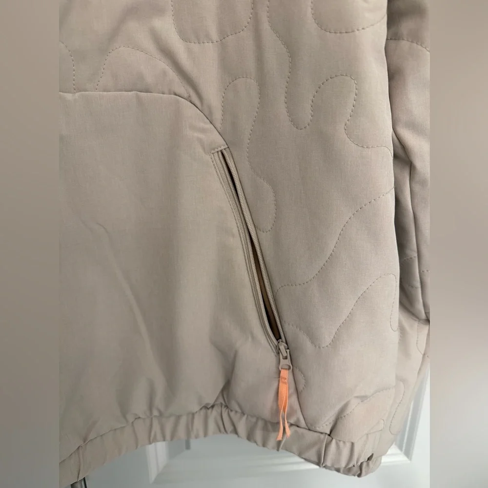 Avalanche Quilted Halfzip Jacket - Picture 2 of 5